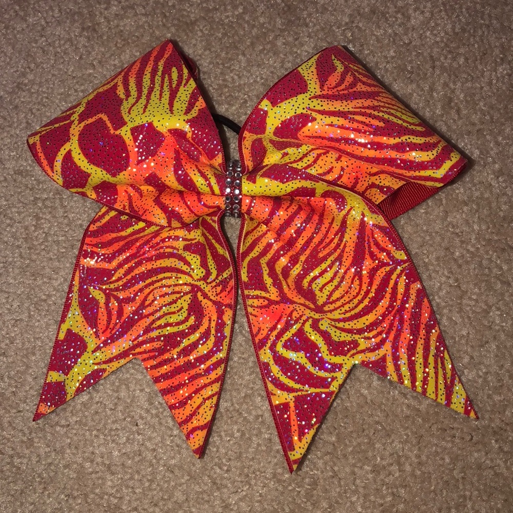 Cheer bow